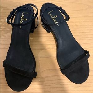 Lulu's Sz 7.5 Black Suede Ankle-Strap Block Heel Sandals